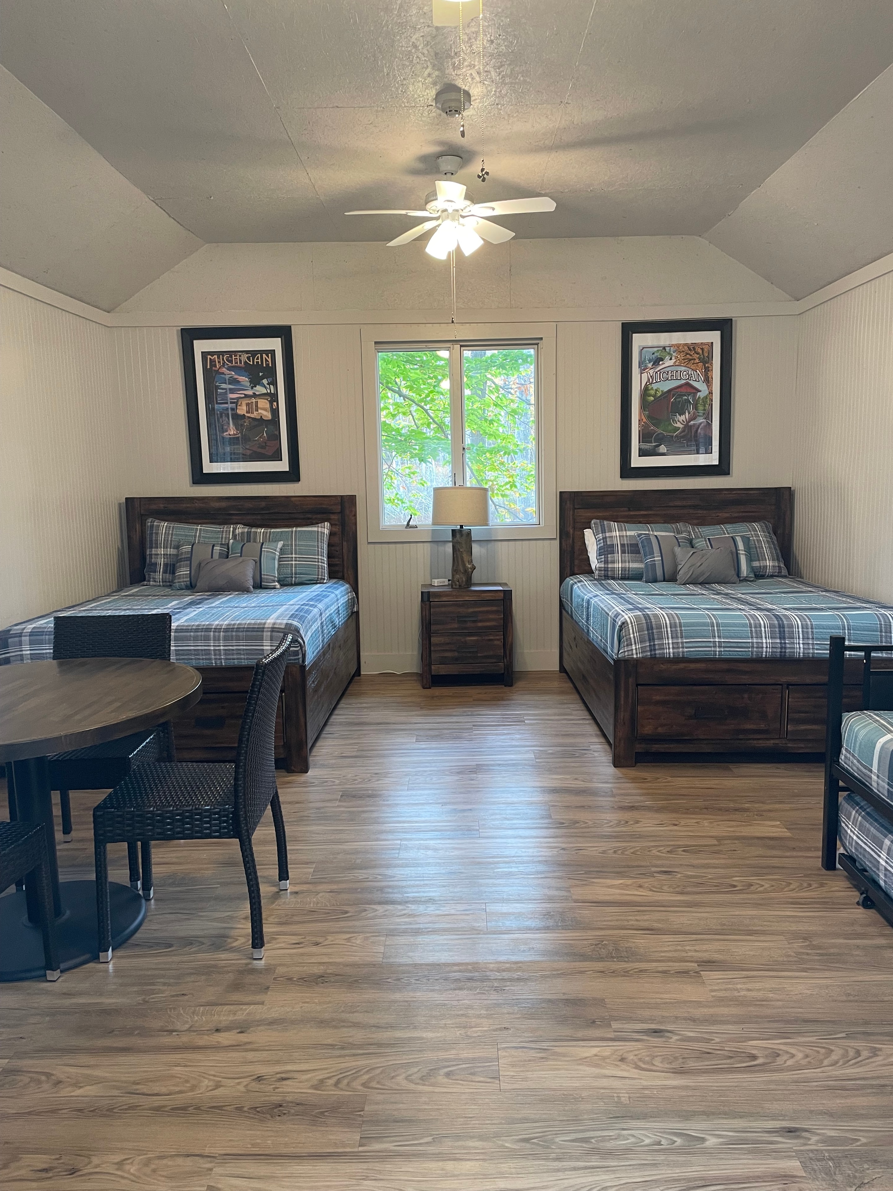 Grebe cabin at Arrowhead Lake Camp